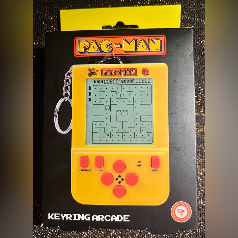 Fizz Creations Portable Yellow Pac-Man Keyring Arcade Game Keychain 0868-V2 NEW
